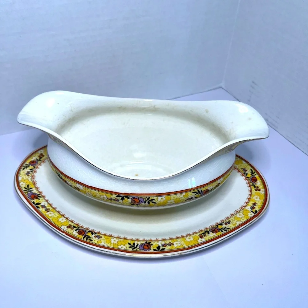 Vintage Johnson Brothers Montrose Gravy Boat Attached Underplate
